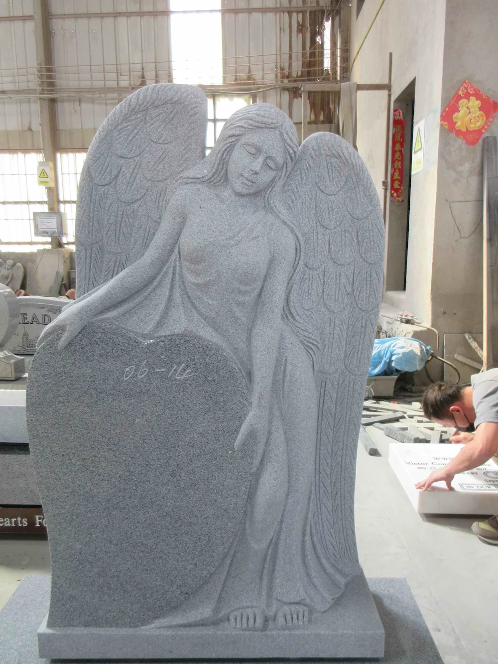 G633 Gray Granite American-Style Angel