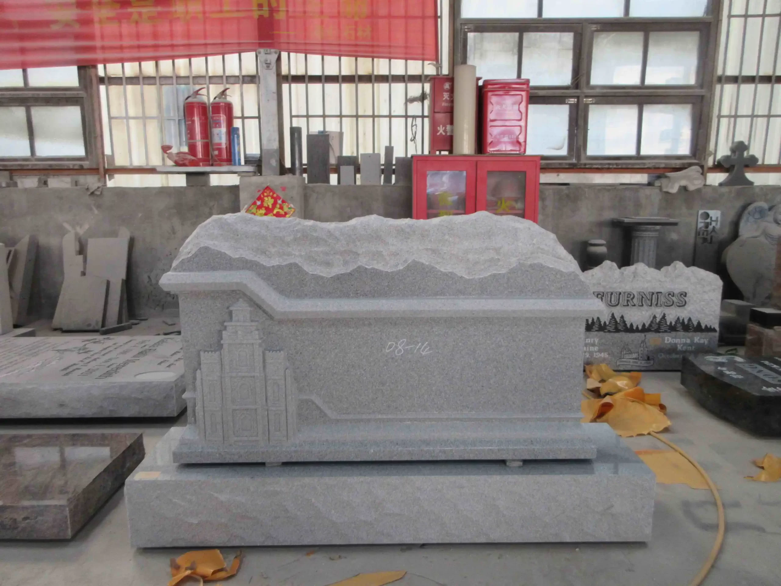 Special Shape American Tombstone