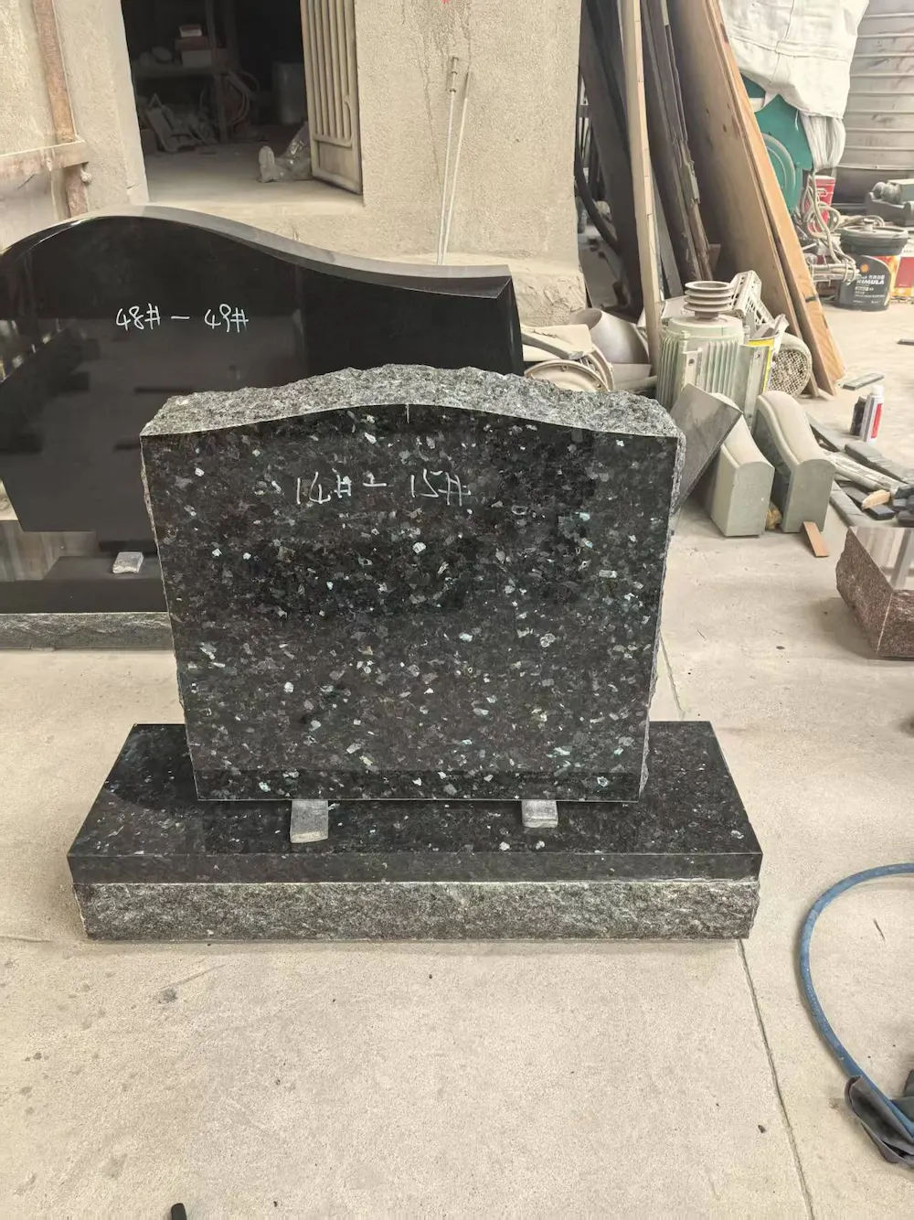 Blue Pearl Granite American-Style Rock Edge