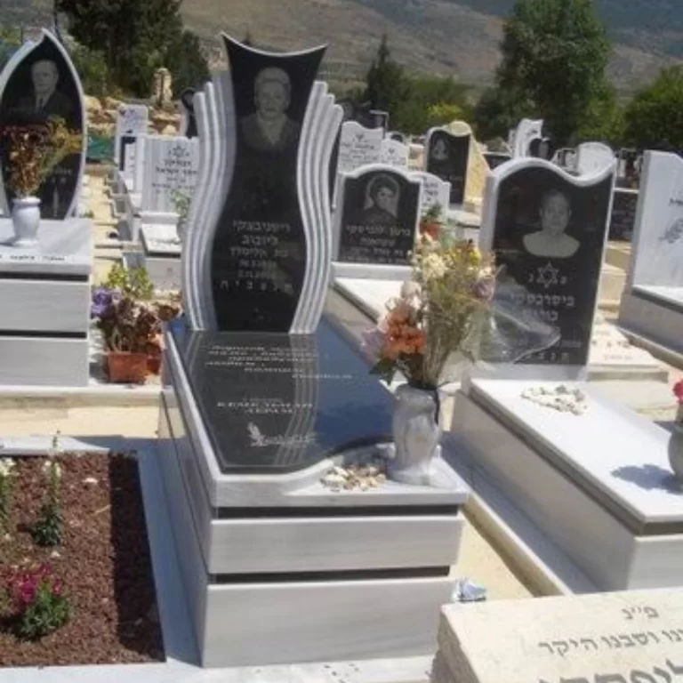 Jewish cemetery monument