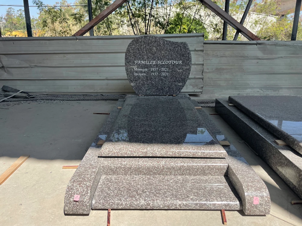 G664 French-Style Granite Full Kerb Memorial with Curved Headstone